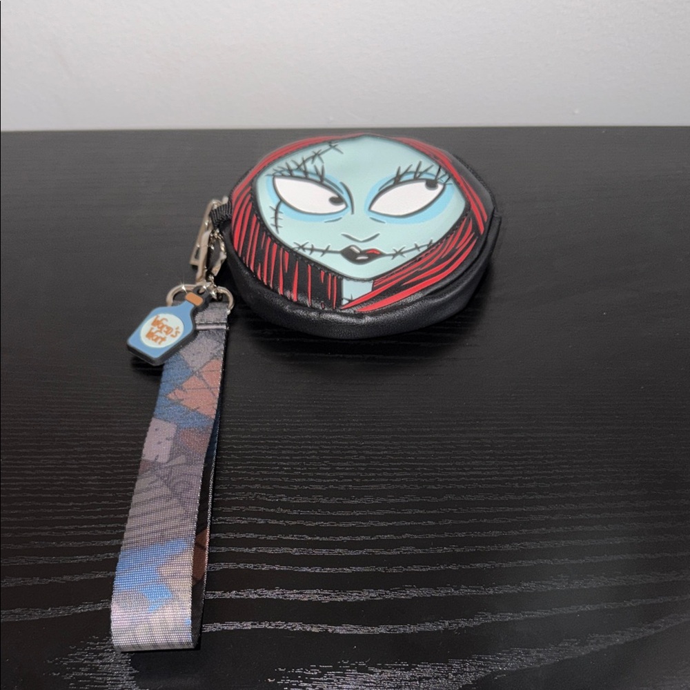 Disney’s Sally Coin Purse & Jack Pouch - Picture 3 of 12